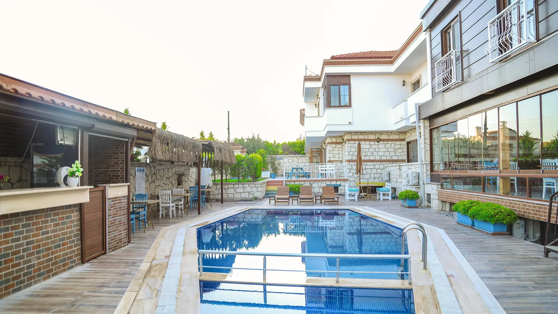 Aksu Hotel Alaçatı