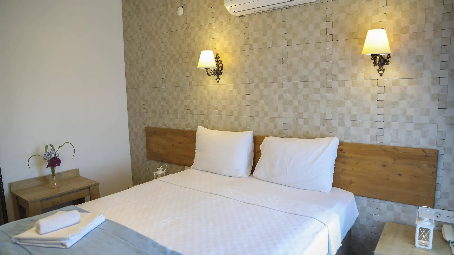 Aksu Hotel Alaçatı 2*,